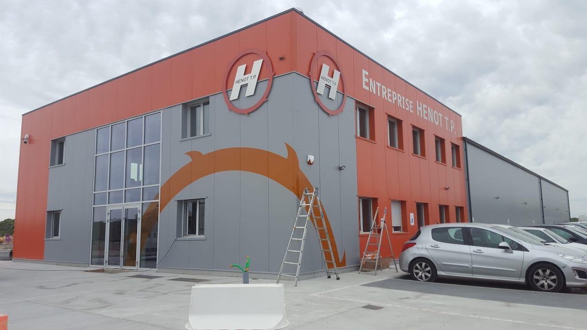 Enseigne Henot TP